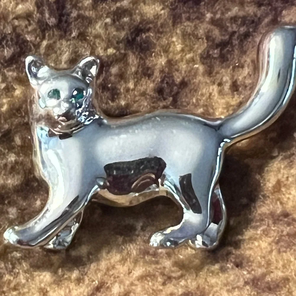 Silver Cat Pin Brooch - Metallic Gray Cat Accent